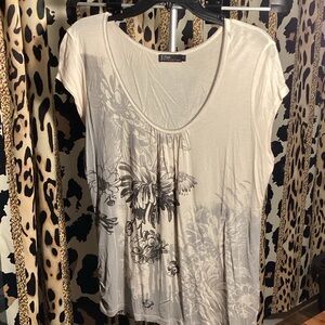 Vanilla Sugar Cream & Black Floral Short Sleeve Top